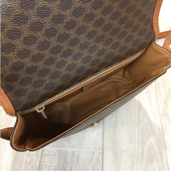 Celine Brown and Tan Shoulder Bag - Picture 8 of 10